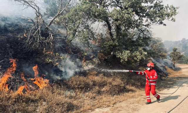 Ο Ελληνικός Ερυθρός Σταυρός στην πρώτη γραμμή της μάχης με τις φλόγες στην Ροδόπη