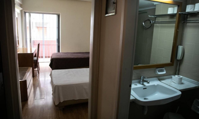 Κουφονήσια: 43χρονος βιντεοσκοπούσε νεαρή κοπέλα την ώρα που εκείνη έκανε μπάνιο στο ξενοδοχείο της