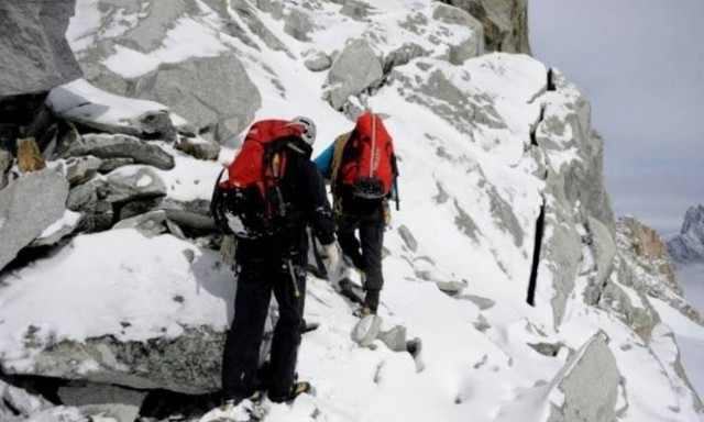 Γαλλία: Oρειβάτης έχασε τη ζωή του στο Λευκό Όρος - Αποκολλήθηκε κομμάτι πάγου
