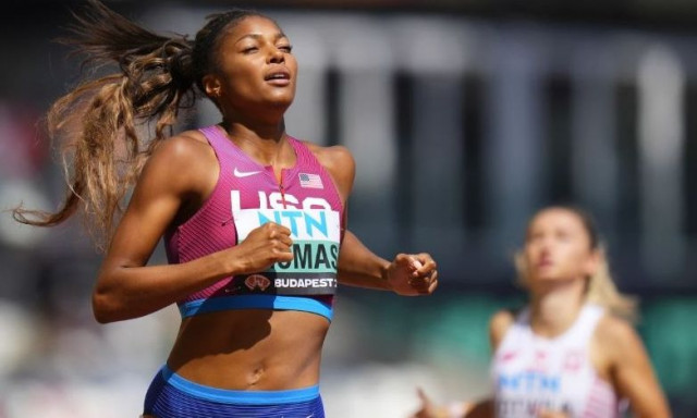 Ολυμπιακοί Αγώνες 2024: Η Γκάμπι Τόμας κερδίζει το χρυσό στα 200 μέτρα γυναικών