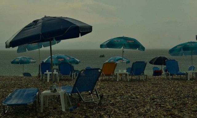 Καιρός: Βροχές και μπόρες την Τετάρτη - Πότε «χτυπά» ο καύσωνας 48 ωρών