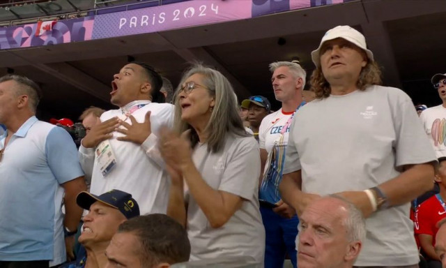 Η επική αντίδραση του Καραλή στο άλμα που έδωσε το χρυσό στον Τεντόγλου - Δείτε βίντεο