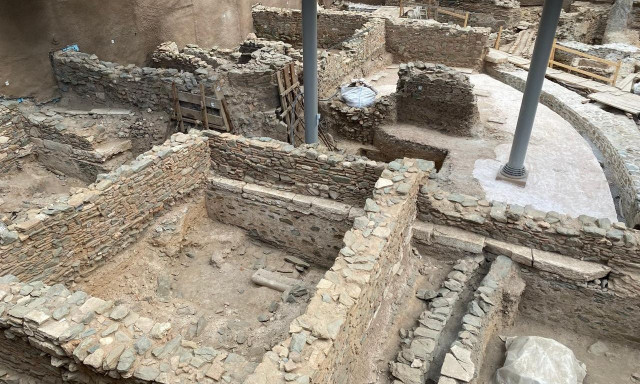 Μετρό Θεσσαλονίκης: Ολοκληρώθηκε η επανατοποθέτηση των αρχαιοτήτων στο σταθμό Βενιζέλου