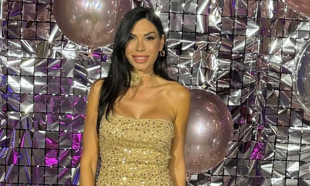 Ιωάννα Μπούκη: Η σύζυγος του Αντώνη Σρόιτερ φωτογραφήθηκε με την Κιάρα Φεράνι στην Πάρο