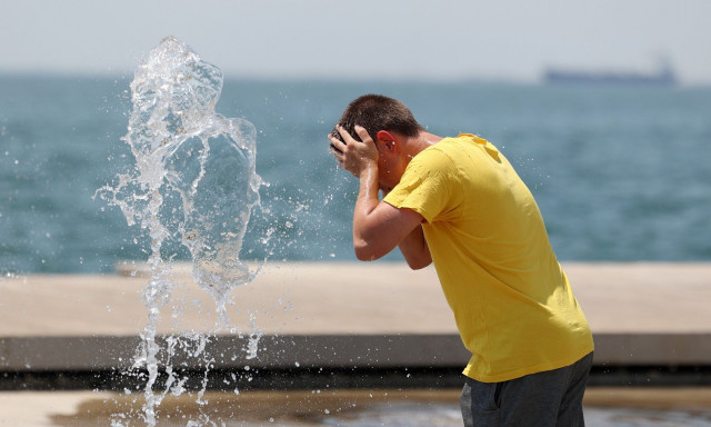 Υπέρταση: Τα προειδοποιητικά σημάδια ότι το σώμα σας επηρεάζεται από τη ζέστη