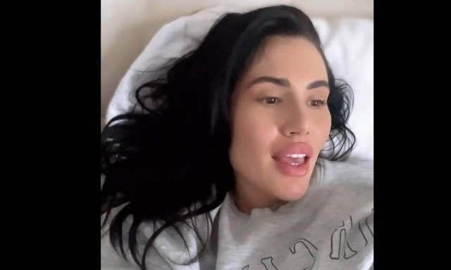 Γέννησε η Έλενα Τσαγκρινού - Η φωτογραφία μέσα από το μαιευτήριο