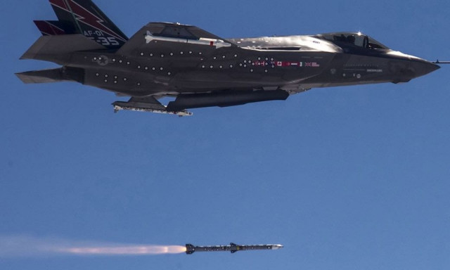 Πολωνία: Αγοράζει από τις ΗΠΑ εκατοντάδες πυραύλους αέρος-αέρος