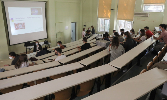 Τι πρέπει να γνωρίζουν οι υποψήφιοι φοιτητές για τις μετεγγραφές – Με ποια κριτήρια γίνονται