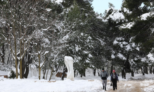Μερομήνια: Οι πρώτες προβλέψεις για το 2025 - Έρχεται βαρύς χειμώνας με βροχές