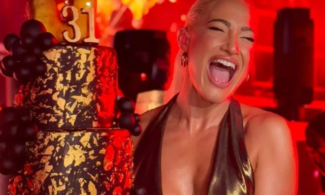 Ιωάννα Τούνη: Γιόρτασε τα γενεθλιά της σε νυχτερινό κέντρο με τον Νίκο Βέρτη