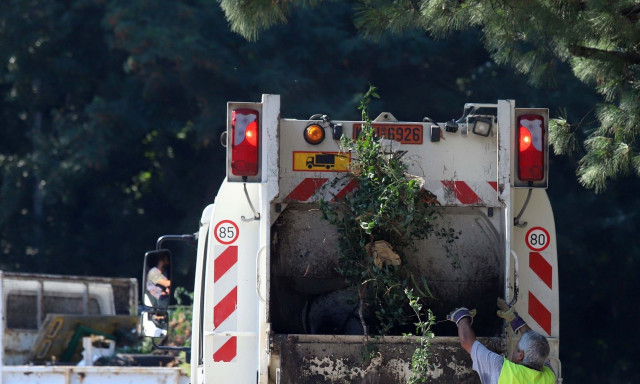 Δήμος Φυλής: «Ποντικοί» άρπαξαν μπαταρίες απορριμματοφόρων