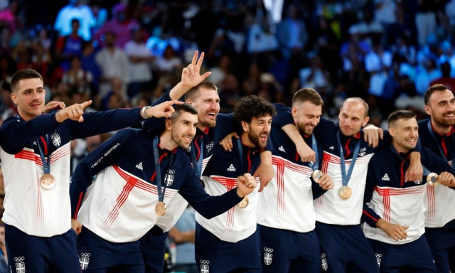 Ολυμπιακοί Αγώνες 2024: «Τύφλα» στο μεθύσι ο Γιόκιτς κατά την απονομή του χάλκινου στη Σερβία