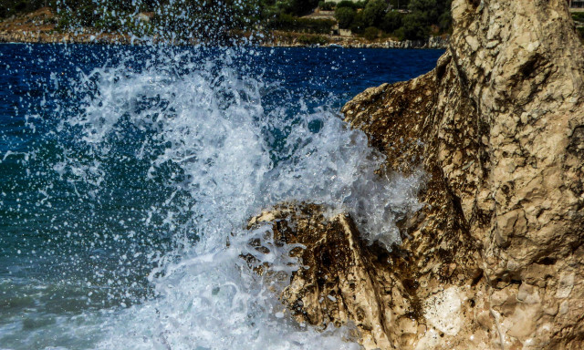 Καιρός - Μαρουσάκης: Επιμένουν οι υψηλές θερμοκρασίες και οι ισχυροί βοριάδες