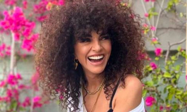 Μαρία Σολωμού: Έπλυνε το αυτοκίνητο με το μαγιό και αποθεώθηκε από τους followers της