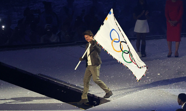 Ολυμπιακοί Αγώνες: Παράδοση της σημαίας στο Λος Άντζελες με Τομ Κρουζ