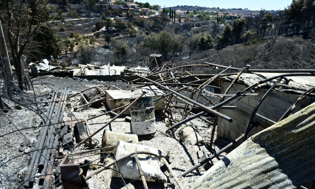 Θλίψη και απόγνωση – Δεκαπενταύγουστος στα καμένα