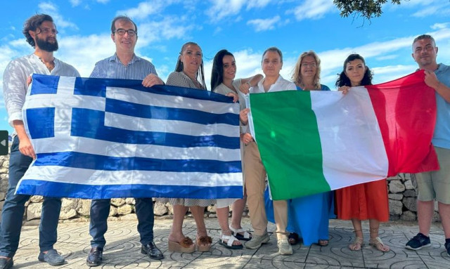 Η Μεγάλη Ελλάδα έρχεται πιο κοντά: Μνημόνιο συνεργασίας μεταξύ Νάπολης και Ρεθύμνου