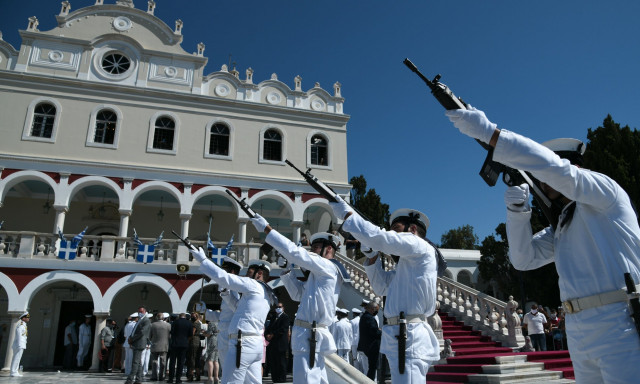 Κοίμηση της Θεοτόκου: Με κατάνυξη και ευλάβεια οι εορτασμοί σε κάθε γωνιά της Ελλάδας