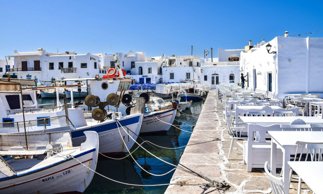 Πάρος: Το ονειρεμένο νησί των Κυκλάδων - 3 μοναδικές παραλίες που πρέπει να επισκεφτείς