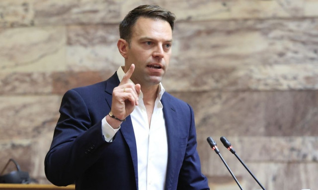 Περιφερόμενος influencer: Η νέα στρατηγική της κυβέρνησης κατά Κασσελάκη