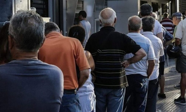 Συντάξεις: Αυξήσεις 220 ευρώ σε 550.000 συνταξιούχους - Οι δικαιούχοι