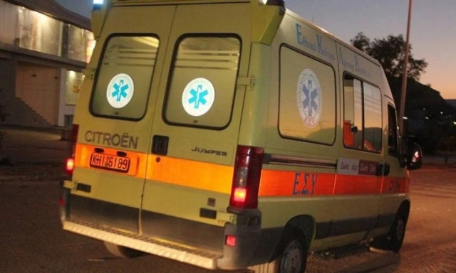 Τραγωδία στο Ίλιον: Ταξί προσέκρουσε σε σταθμευμένο όχημα - Νεκρός ο οδηγός