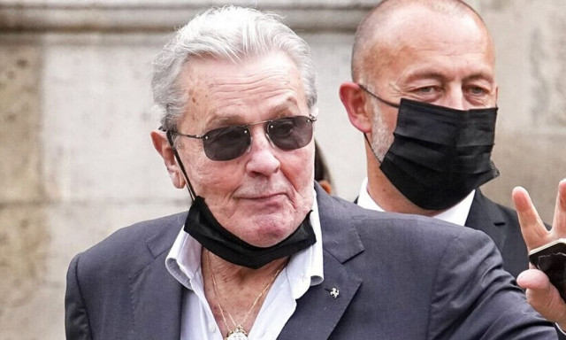 Αλέν Ντελόν: Λέμφωμα η αιτία θανάτου του ηθοποιού, λέει ο ιατροδικαστής