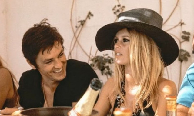 Αλέν Ντελόν: Συντετριμμένη η Μπριζίτ Μπαρντό - «Χάσαμε έναν πολύτιμο φίλο»