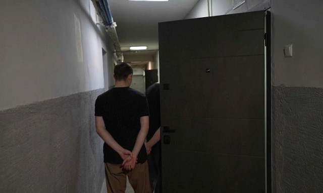 Πώς φέρονται οι Ουκρανοί στους Ρώσους αιχμαλώτους τους