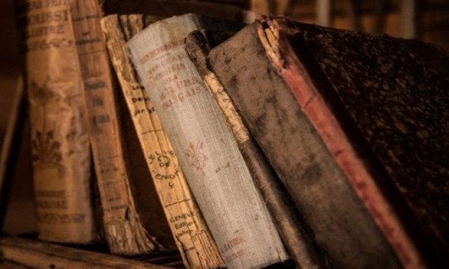 Τοξικές χημικές ουσίες που μπορούν να προκαλέσουν εγκεφαλική βλάβη βρέθηκαν σε παλιά βιβλία