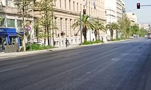 Κίνηση στους δρόμους: Άδειο και σήμερα το οδικό δίκτυο της πρωτεύουσας