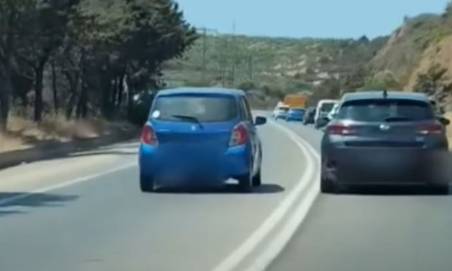 Χωρίς τέλος η επικίνδυνη οδήγηση στον ΒΟΑΚ - Τρία αυτοκίνητα έκαναν προσπεράσεις από τα δεξιά