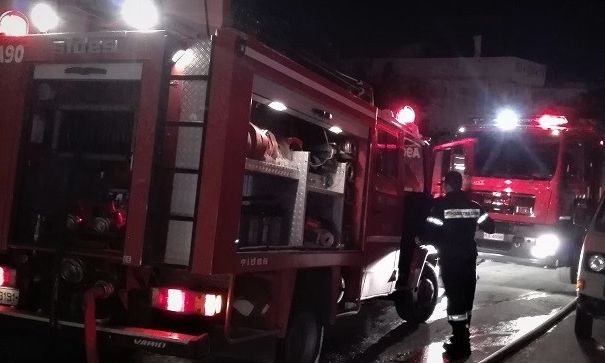 Καίγεται αμάξι στους Αμπελόκηπους Θεσσαλονίκης