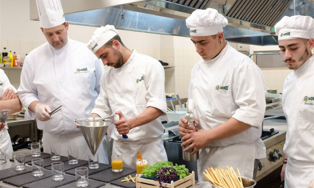 Επιλέγοντας την καλύτερη σχολή μαγειρικής- ζαχαροπλαστικής, εξασφαλίζουμε το μέλλον μας