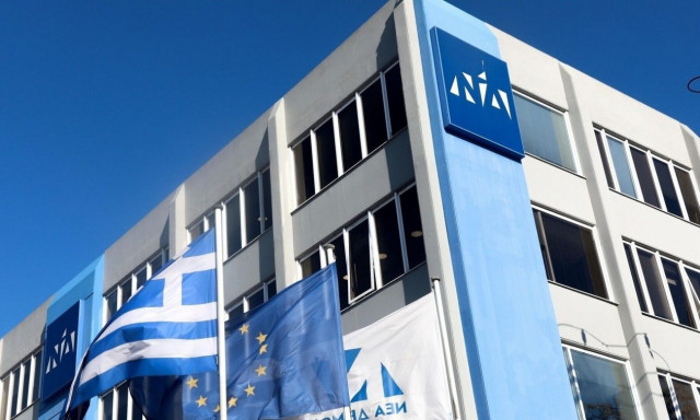 ΝΔ: Παρουσίες και απουσίες απόψε στο street party της Ρηγίλλης