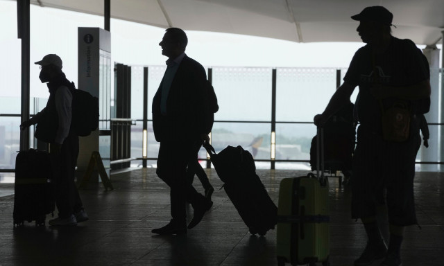 Αυτό πρέπει να κάνουν οι Βρετανοί τουρίστες στην Ελλάδα - Οι συμβουλές του Φόρεϊν Όφις