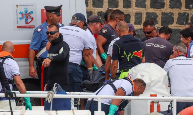 Ναυάγιο στη Σικελία: Βρέθηκε και πέμπτο πτώμα, τα δύο ανήκουν στον Λιντς και την κόρη του