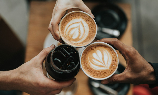 Τόσους καφέδες μπορείτε να πίνετε καθημερινά - Διατροφολόγος βάζει όρια