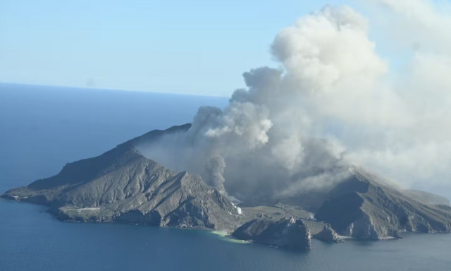 Νέα Ζηλανδία: Προβλήματα στην εναέρια κυκλοφορία προκάλεσε έκρηξη ηφαιστείου