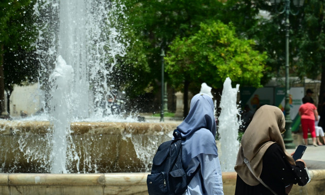 Καιρός: Το ένα σενάριο που φέρνει ακραίο καύσωνα στην Ελλάδα τον Ιούλιο - Πώς θα κυλήσει ο μήνας