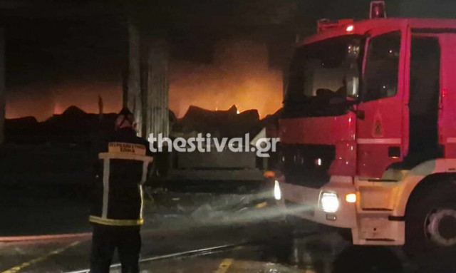 Θεσσαλονίκη: Κάηκε ολοσχερώς μεγάλη βιομηχανία αβγών