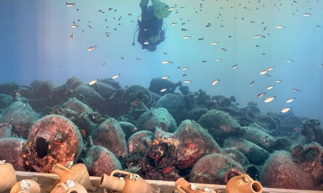 Το Newsbomb.gr «καταδύεται» στο αρχαίο ναυάγιο της Αλοννήσου – Γνωρίστε τον θησαυρό των Σποράδων