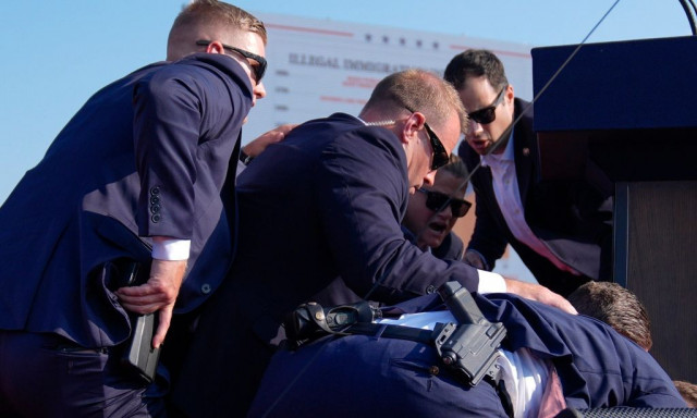 Απόπειρα δολοφονίας Τραμπ: Σε διαθεσιμότητα πράκτορες των Μυστικών Υπηρεσιών