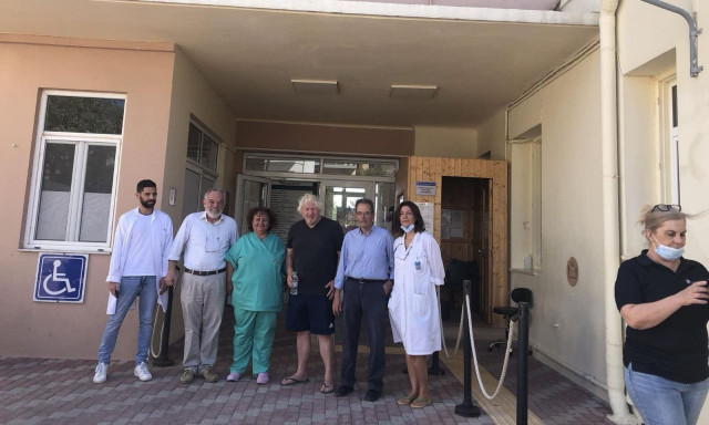 Στο νοσοκομείο της Καρύστου ο Μπόρις Τζόνσον - Η ανάρτηση του Άδωνι Γεωργιάδη