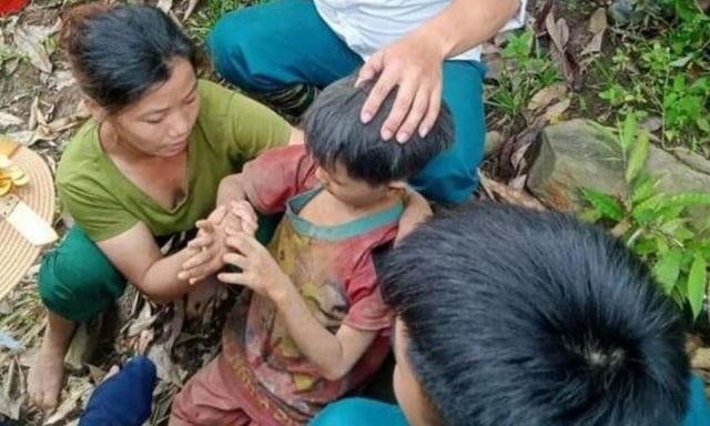 Bιετνάμ: 6χρονο αγόρι βρέθηκε ζωντανό μετά από 5 ημέρες στη ζούγκλα - Έτρωγε φύλλα και φρούτα