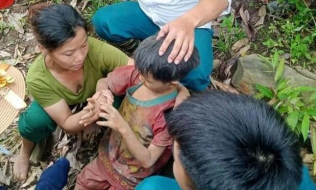 Βιετνάμ: 6χρονος που είχε χαθεί μέσα στη ζούγκλα, βρέθηκε μετά από πέντε ημέρες - Πώς επέζησε