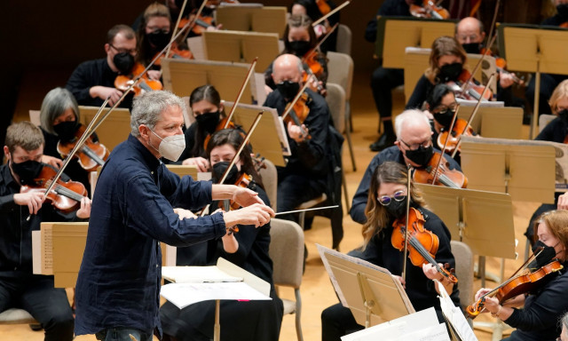 Κλασική μουσική: Πώς βελτιώνει τη διάθεσή μας, «συγχρονίζοντας» τμήματα του εγκεφάλου