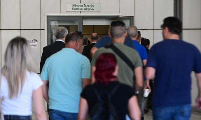 Δίκη για το Μάτι: «Στο δρόμο συναντούσα καμμένους ανθρώπους, όχι όμως πυροσβεστικά»