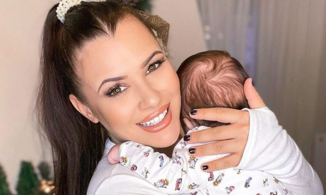 Λάουρα Νάργες: «Είχα επιπλοκές, πέρασα δύσκολη εγκυμοσύνη»