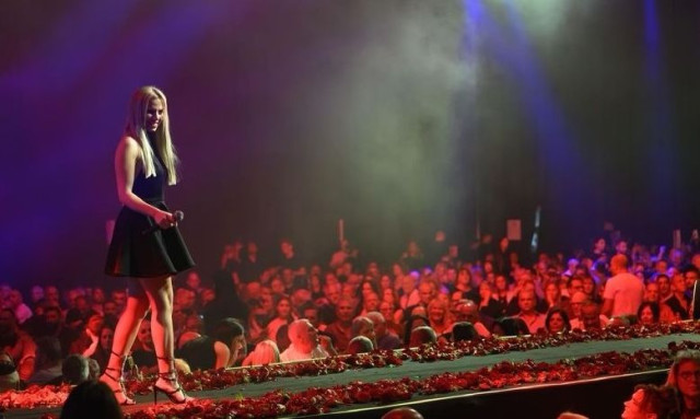 Χρύσα Μπανδέλη: Η sold out καλοκαιρινή της περιοδεία σε εικόνες